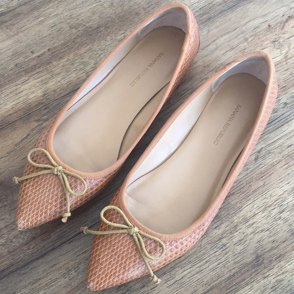 Banana Republic Flats